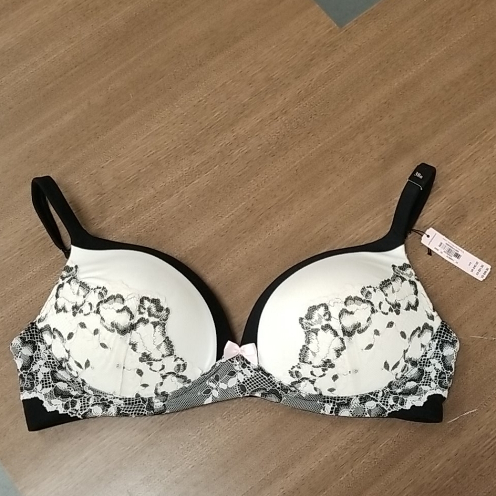 Victoria's Secret bra sz 38B NWT